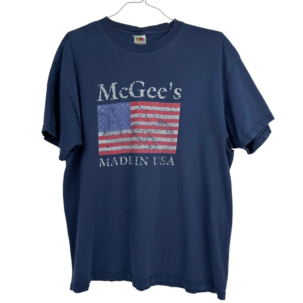 VTG McGee's American Flag T-Shirt Cotton Made in USA L/XL Thrashed 44"‎ Chest